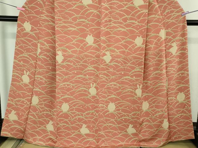 平和屋着物●極上　青山みとも　付下げ小紋　雪芝　兎　うさぎ　退紅色地　鬼しぼ縮緬　逸品　DZAB4388kh6 - Image 5