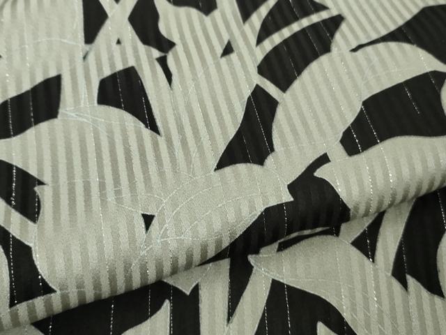 平和屋着物●極上　小紋　千尋庵　草花シルエット　黒地　銀糸　伊と幸　反端付き　逸品　未使用　DZAB4437kh6 - Image 6